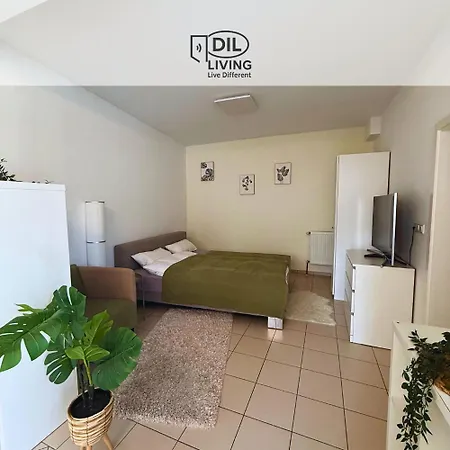 Modernes - Self Check In - Zentral * Bad Nauheim