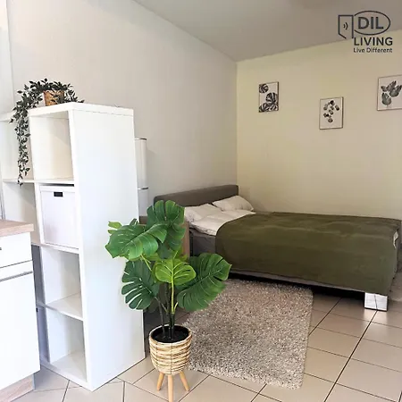 Modernes - Self Check In - Zentral Bad Nauheim