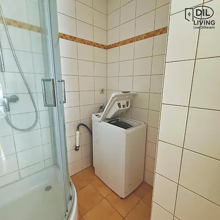 Modernes - Self Check In - Zentral Bad Nauheim
